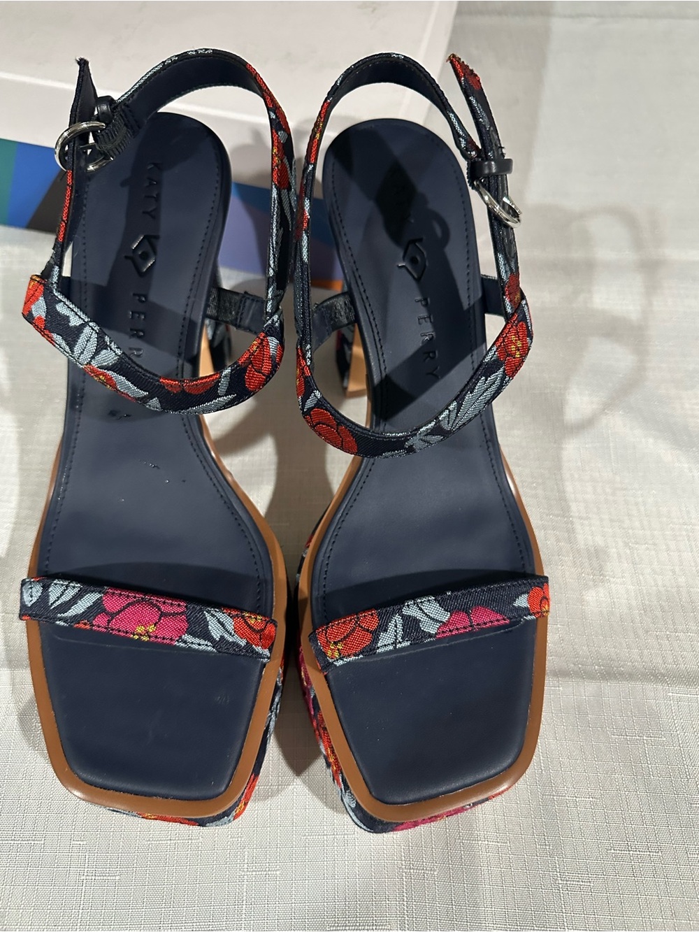 Katy Perry The Steady Sandal Size 9.5